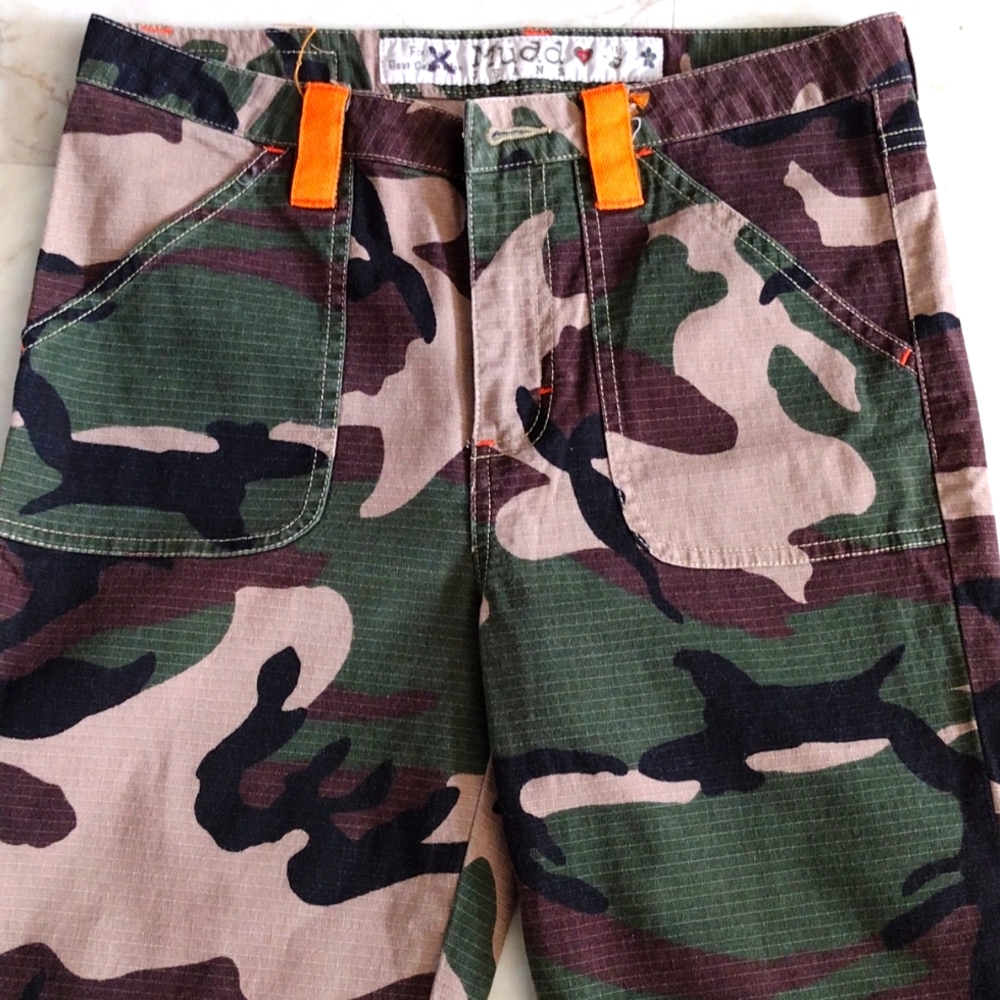 Mudd camouflage capri pants.